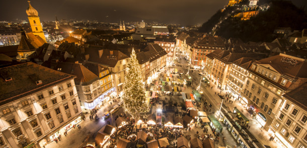     Julemarked på Hauptplatz i Graz / Graz